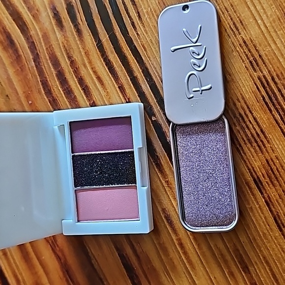 IPSY make up bag with new eyeshadow - Picture 5 of 6